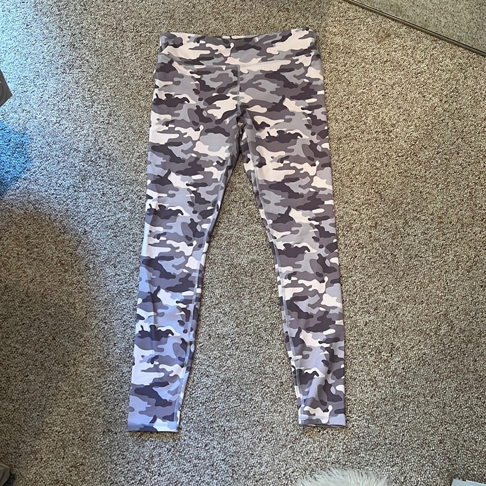 Fabletics camo leggings